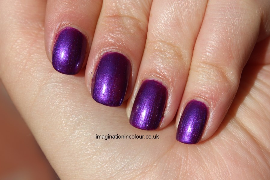 No 7 Vivid Violet Boots UK nail polish Stay Perfect Nail Colour review pink purple shimmer red toned bright mini christmas gift set