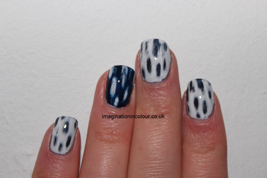 Distressed effect nail art moneysupermarket black and blue faded acetone patchy nails uk nail blog tutorial (5)